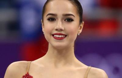 Алина Загитова - «Космос»: 19-летняя Загитова в купальнике восхитила фанатов - pupolita.ru