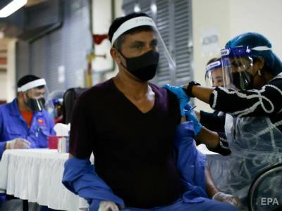 Самой вакцинированной от COVID-19 страной стали Объединенные Арабские Эмираты – Bloomberg - gordonua.com - Китай - США - Украина - Индия - Эмираты