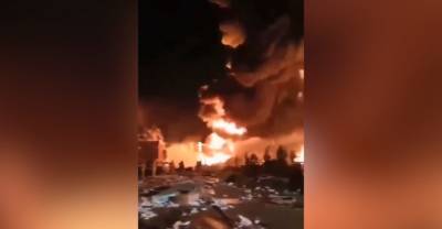 Стена огня: Мощный взрыв уничтожил химический завод в Таиланде - reendex.ru - Bangkok - Thailand
