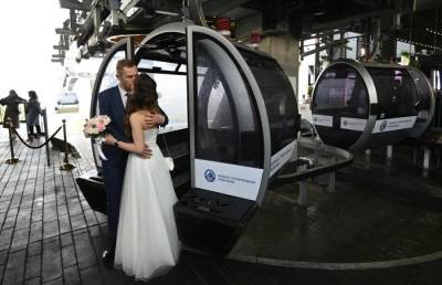 Светлана Уханева - Около 3,5 тыс. пар поженились на необычных площадках Москвы с начала года - interfax-russia.ru - Москва - Россия