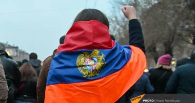 Роберт Кочарян - Никола Пашинян - Чтобы хата была, она не должна быть с краю: о чем говорят итоги выборов в Армении - ru.armeniasputnik.am - Армения - Ереван