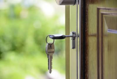 Ипотека по льготной ставке до 6% стала доступна для семей с одним ребенком - online47.ru - Москва - Санкт-Петербург - Московская обл.