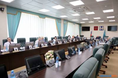 Сахалинские депутаты разозлились на минздрав - sakhalin.info - Сахалинская обл.