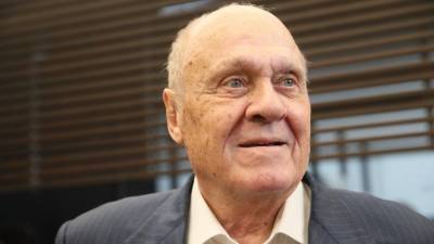 Владимир Меньшов - Валерий Гаркалин - «Его картины всегда попадали в зрителя» — Валерий Гаркалин о Меньшове - 5-tv.ru - Россия