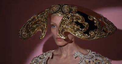 Schiaparelli открыл Неделю высокой моды в Париже коллекцией "Матадор" (фото, видео) - focus.ua - Украина - Париж