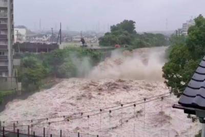 Смыл авто и здания: на видео попал масштабный оползень в Японии - rupor.info - Токио - Япония - Атами
