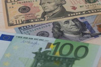 Минфин сообщил об увеличении покупки валюты в июле - aif.ru - Россия