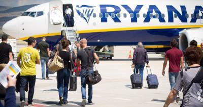 В Польше пилот Ryanair не пускал на борт самолета 30 украинцев, – СМИ - focus.ua - Украина - Польша - Одесса - Познань