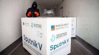 Александр Беглов - Крупную партию вакцины "Спутник V" доставили в Петербург - inforeactor.ru - Санкт-Петербург