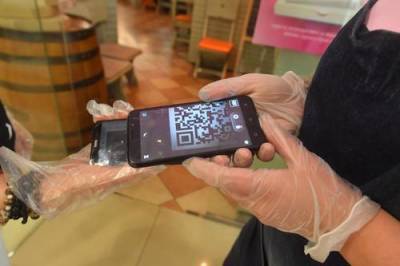 Священник Максимов назвал «нелепым суеверием» страхи перед QR-кодами - argumenti.ru