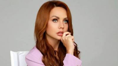 Священник навестил певицу МакSим в больнице - vesti.ru - Рязань