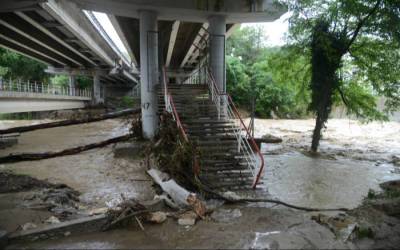 Последствия стихии в Сочи: разрушенные дороги и пляжи, селевые потоки и мусор - interfax-russia.ru - Сочи