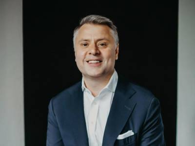 Юрий Витренко - Клэр Споттисвуд - ОАСК остановил предписание НАПК об увольнении Витренко. Он остается главой "Нафтогазу" - gordonua.com - Украина