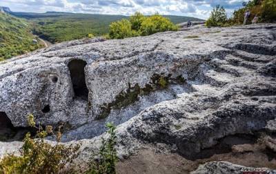 В пещерном городе в Крыму застряли 18 туристов - korrespondent.net - Украина - Крым