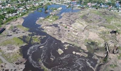Евгений Куйвашев - На Урале дома ушли под воду по самую крышу в результате ливней - newizv.ru - Свердловская обл.