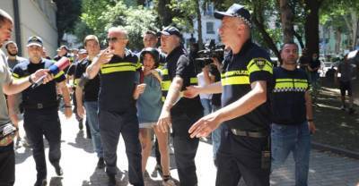 Более 50 журналистов пострадали на протестах против марша ЛГБТ в Тбилиси - reendex.ru - Грузия - Тбилиси
