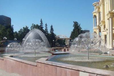 В Курске у ТЦ Пушкинский на следующей неделе заработает отреставрированный фонтан - chr.mk.ru - Курск