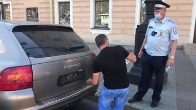 В Петербурге за выходные инспекторы ДПС поймали более сотни "машин-призраков" - piter.tv - Санкт-Петербург