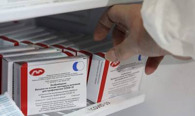 Врач из Новосибирска сообщил об отсутствии эффективности вакцины «ЭпиВакКорона» - og.ru - Новосибирск