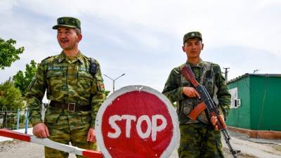 Владимир Путин - Эмомали Рахмон - Таджикистан направит на границу с Афганистаном 20 тысяч резервистов - golos-ameriki.ru - Москва - Россия - Казахстан - Узбекистан - Таджикистан - Афганистан
