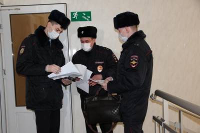 В Салехарде раскрыто дело ОПГ, на счету которой более сотни обманов со ставками на спорт - znak.com - Россия - Салехард