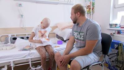 Зрители ТВЦ помогли собрать деньги на лечение Дарины Пенских - tvc.ru