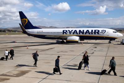 В Польше пилот Ryanair не пустил на борт 30 украинцев - anna-news.info - Украина - Польша - Одесса