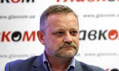 Юрий Витренко - Андрей Золотарев - Офис президента защищается от Запада при помощи Окружного админсуда Киева, - политолог - capital.ua - Украина - Киев