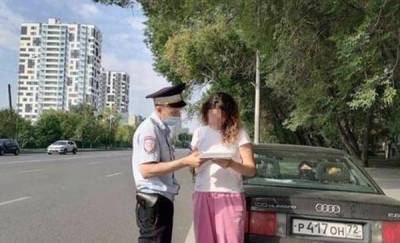 Не помнит нарушения: в Тюмени привлекли к ответственности женщину, которая перевозила детей, высунувшихся из люка - news.megatyumen.ru - Тюмень