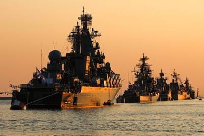 На Украине заявили о «не сросшихся» российских учениях в Черном море - lenta.ru - Россия - Украина