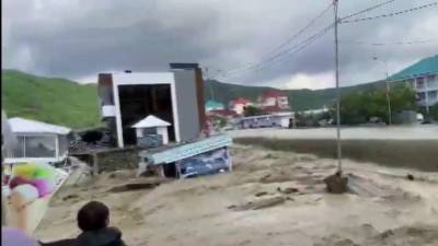 В районе Туапсе из-за подтоплений погибли женщина с ребенком и пожилой мужчина - 1tv.ru - Сочи - Краснодарский край