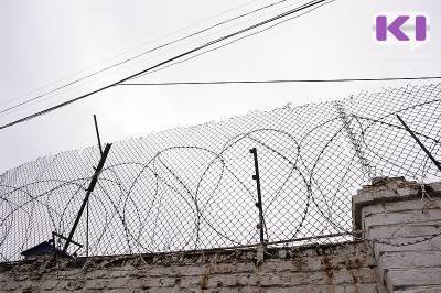 Замначальника ухтинской колонии осужден за взятки от осужденных - komiinform.ru - Россия - респ. Коми