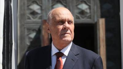 Владимир Меньшов - «Должен был дожить до 60 лет»: Меньшов поражался, что преодолел роковую для семьи цифру - 5-tv.ru
