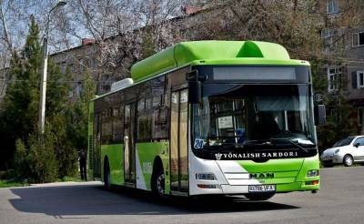 В ташкентских автобусах будут бороться с приставаниями. Сейчас нередки случаи, когда мужчины, пользуясь случаем, трутся о девушек, получая удовольствие - podrobno.uz - Узбекистан - Ташкент
