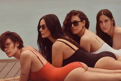 Брюс Уиллис - Деми Мур - Деми Мур с тремя дочерьми снялась в новой рекламной кампании купальников - skuke.net - Новости