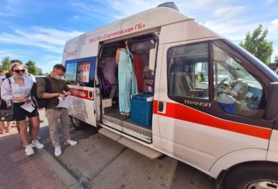 Первая вакцинация в мобильных пунктах у фитнес-клубов стартовала в Кудрово - online47.ru - Ленинградская обл.