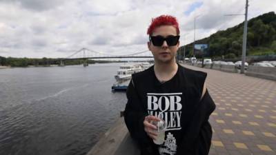Украинский - Украинский певец Melovin объявил себя бисексуалом - newinform.com - Украина