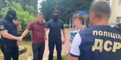 В Одессе чиновник за взятку обещал не демонтировать МАФы и попался на горячем - lenta.ua - Украина - Одесса - Одесская обл.