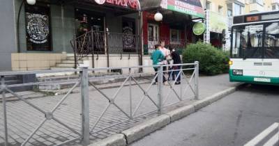 В калининградском автобусе двое мужчин напали на 11-летнего мальчика, который ехал без маски - klops.ru