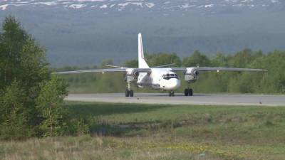 Низкая облачность, прямо по курсу – сопки: Ан-26 заходил на посадку в сложных условиях - vesti.ru - Палана