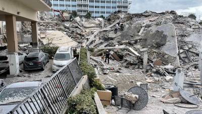 Число жертв обрушения дома в Майами увеличилось до 36 человек - inforeactor.ru - Серфсайд