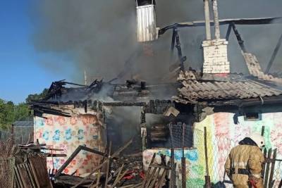 На месте пожара в Починке, в котором погибли 6 человек, работают представители следственных органов - mk-smolensk.ru - Россия - Смоленская обл.