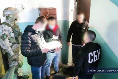 Под суд за расклейку листовок с угрозами украинским венграм пойдут трое мужчин - kp.ua - Украина - Днепр - Киев - Закарпатская обл.