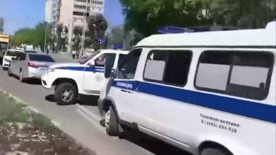 Взявшего заложников в Сбербанке задержали во время пересчета купюр - vesti.ru - Тюмень