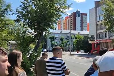 Сбербанк поблагодарил силовиков за задержание захватчика в Тюмени - lenta.ru - Тюмень