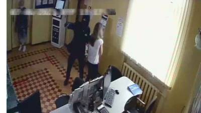 Разбойное нападение на банк в Крыму: похищено почти полмиллиона - crimea.ria.ru - Россия - Крым - Симферополь