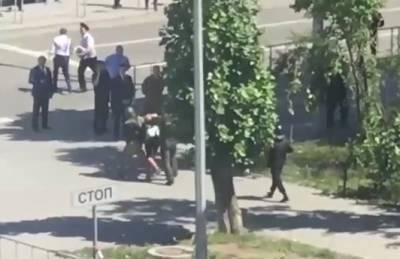 Федор Бондарчук - СМИ рассказали, что захватчик в тюменском Сбербанке состоял на учете в психдиспансере - znak.com - Тюмень