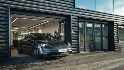 Porsche Taycan - Porsche отзывает 43,000 электромобилей Taycan и Taycan Cross Turismo из-за внезапного отключения двигателя, вызванного ошибкой в ПО - itc.ua - Украина - Германия