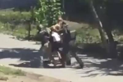 Силовики не обнаружили бомбы в рюкзаке захватчика тюменского банка - mk.ru - Тюмень