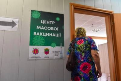 Игорь Кузин - Почему украинцам стоит как можно быстрее прививаться от COVID-19 любой доступной вакциной: в Минздраве объяснили - rupor.info